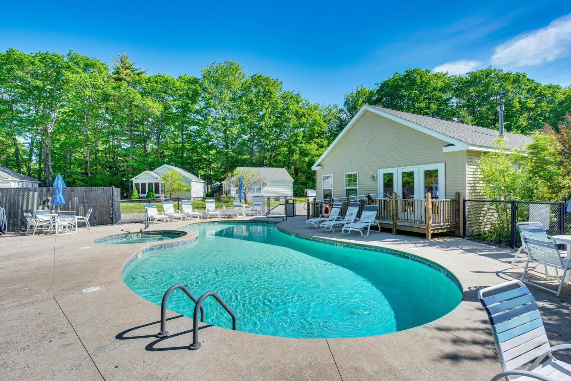 Charming Coastal Cottage With Pool Access! Wells Exterior photo