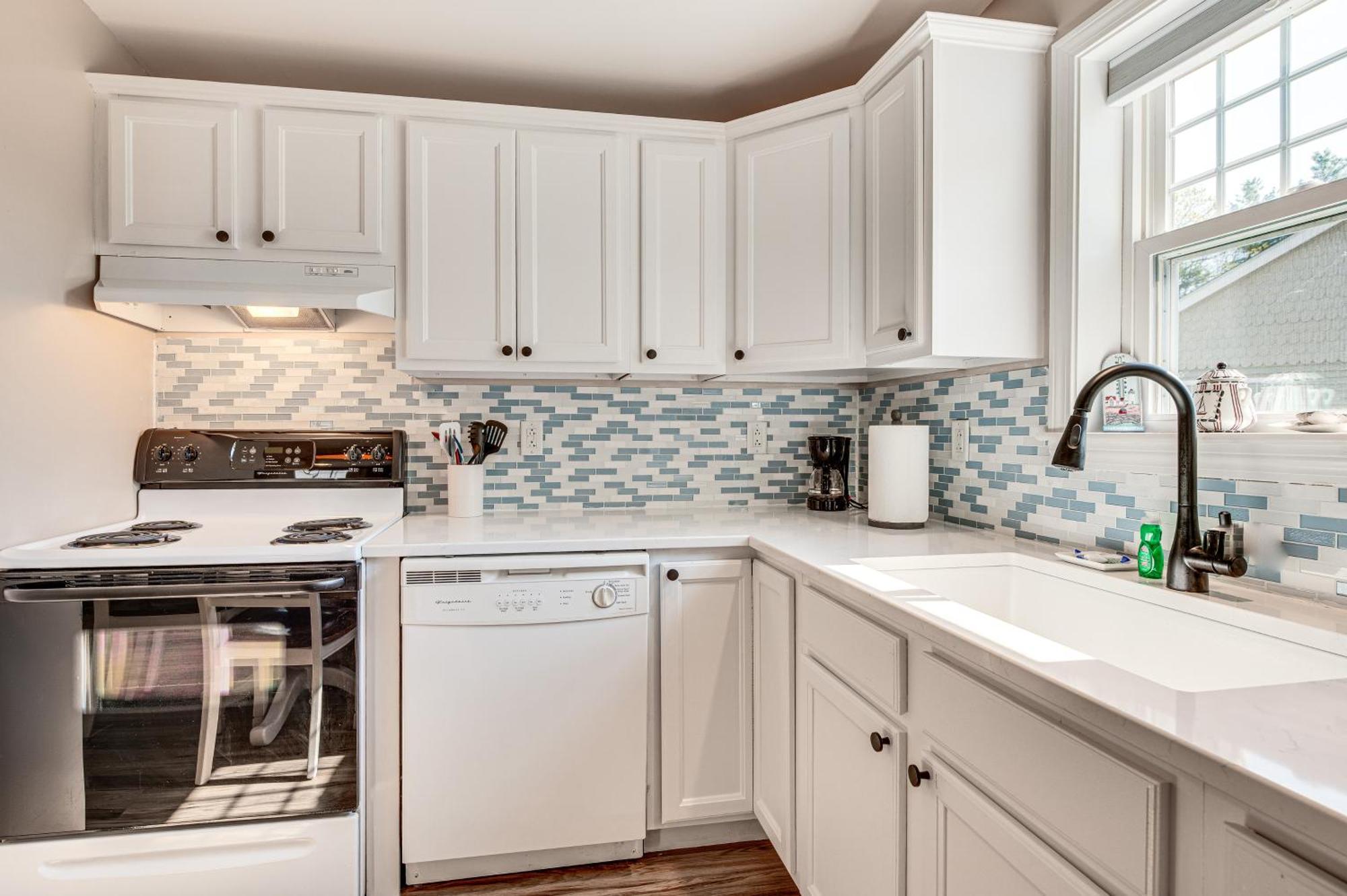 Charming Coastal Cottage With Pool Access! Wells Exterior photo